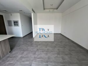 Spacious Layout | High Floor Community View Vacant
