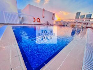 Vacating 1st April | Bright Best Layout | Balcong