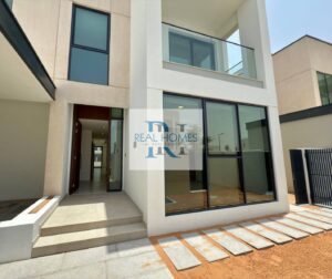 Brand New | Near to Park | Huge plot | single row
