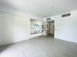 POOL VIEW STUDIO | ELLINGTON | READY TO MOVE NOW
