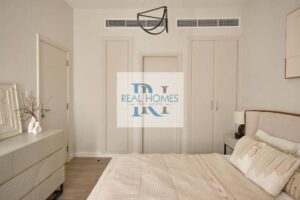 VACATING SOON | BRIGHT | FULLY FURNISHED | GREENS