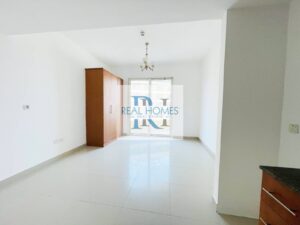Elegant Studio Balcony Parking Lakeside TowerD|36K