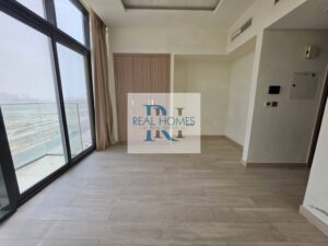 Chiller Free| Bright Unit pool View Prime Location