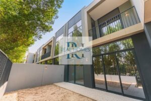 | 3 Bed + Maids | Walk to Pool | Quiet Row